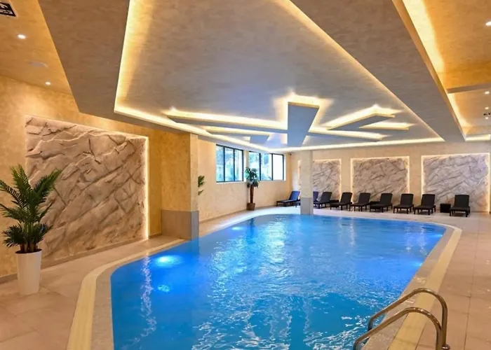 アパート Blue Lux ズラティボール